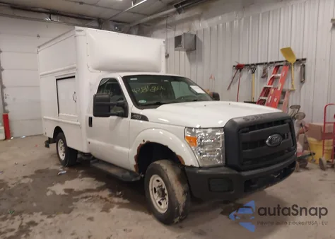 2015 Ford F-250 Xl z USA, uszkodzony, nr VIN 1FDBF2B6XFED21667